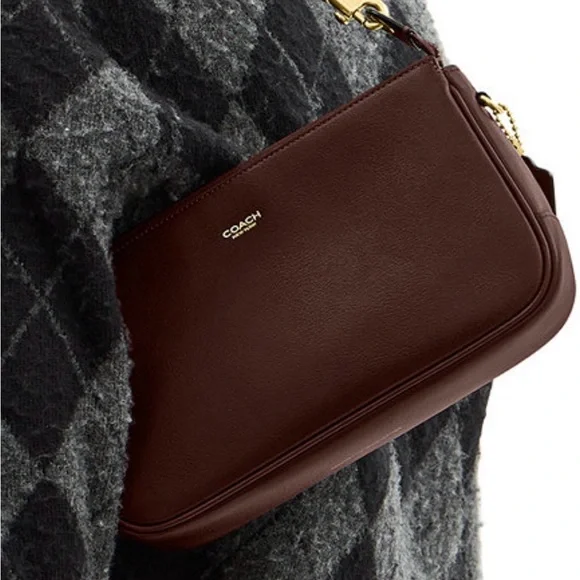 Coach Dark Brown Leather Shoulder Bag - Picture 3 of 8